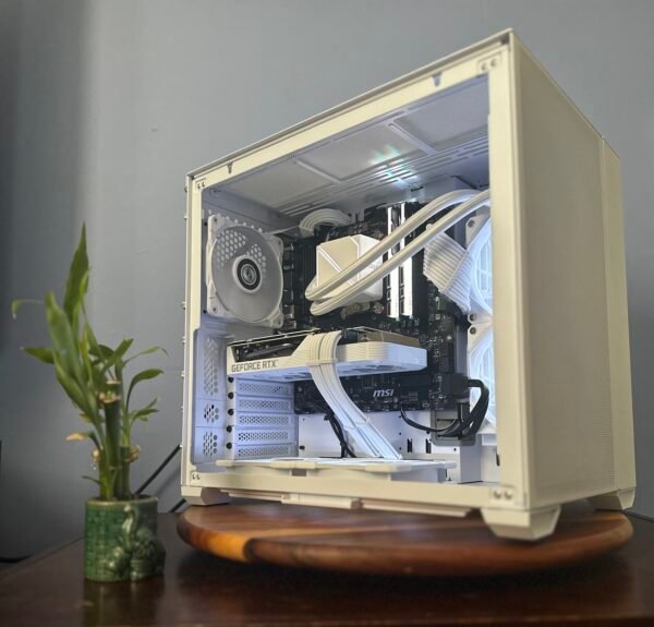 ⚪️Whiteout⚪️<br> Ryzen 5 5600 | RTX 3060 Ti | 32GB DDR4